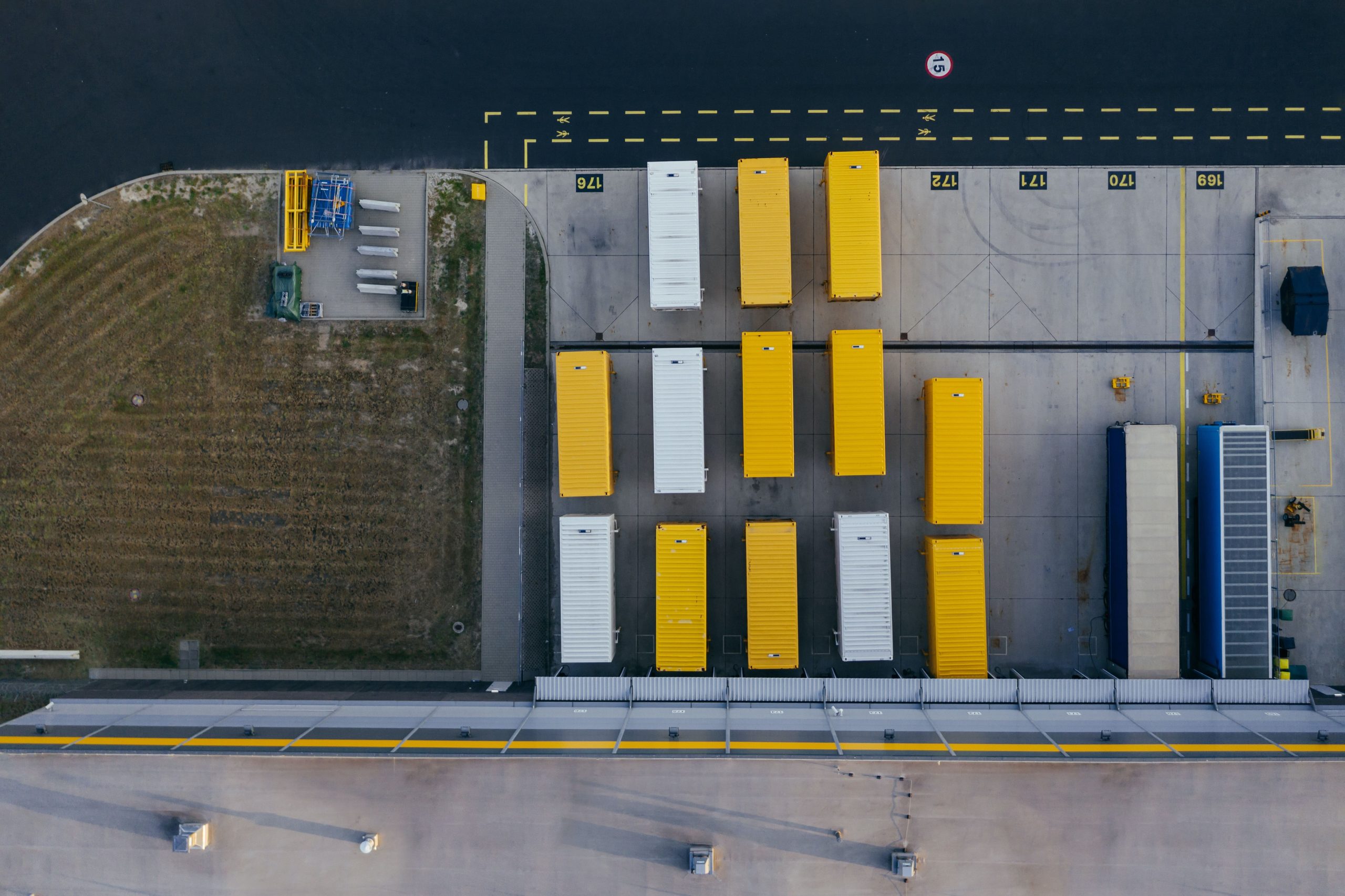 Photo by Marcin Jozwiak on Unsplash